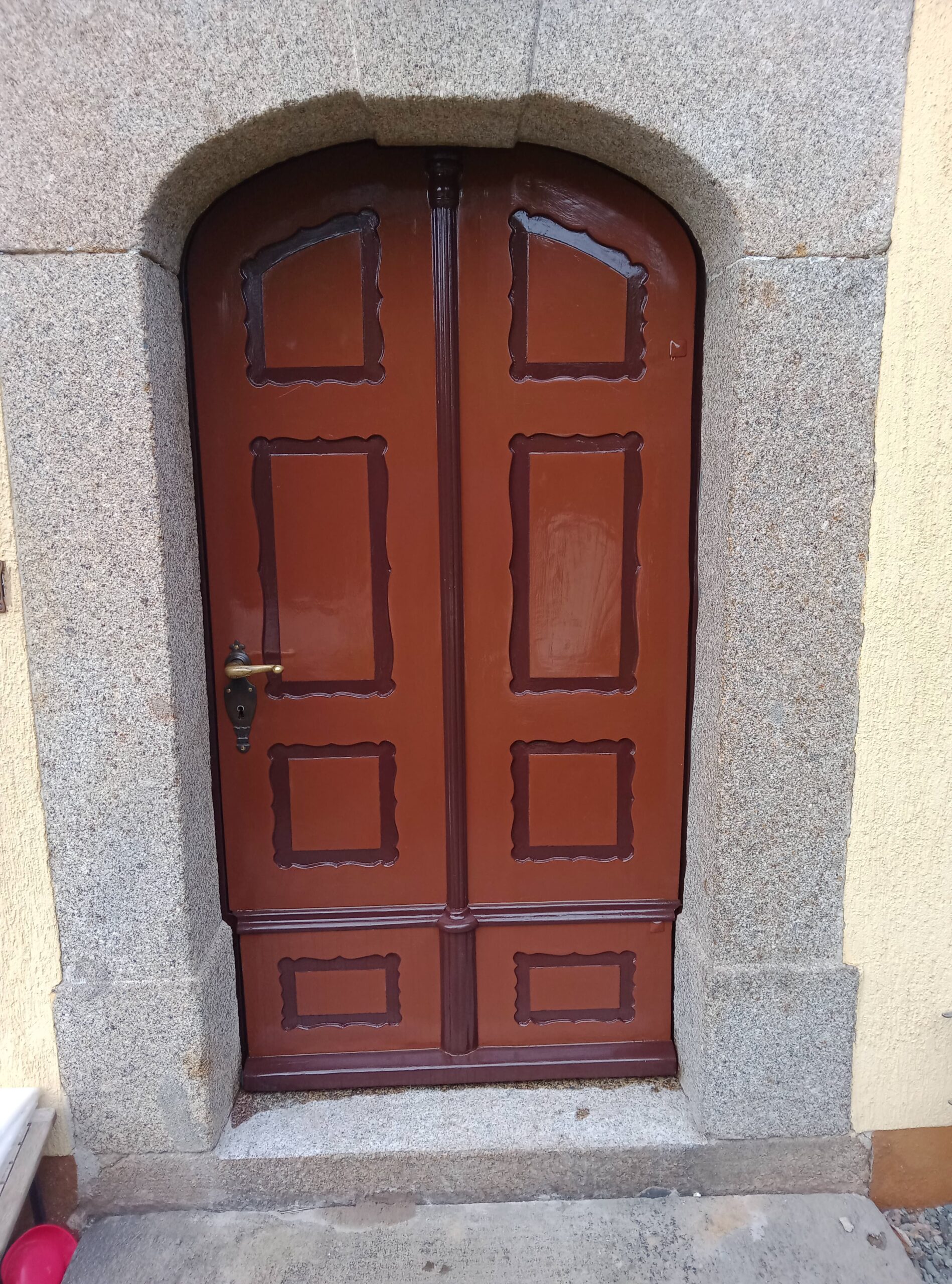 Umfangreiche Aufarbeitung einer historischen Haustür